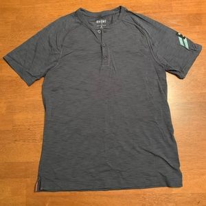 Rhone X Barry’s Boot Camp Henley Tee shirt